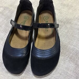 Naot Shoes Women's 38 US 8 Mary Jane Hook & Loop Strap Comfort Navy Suede